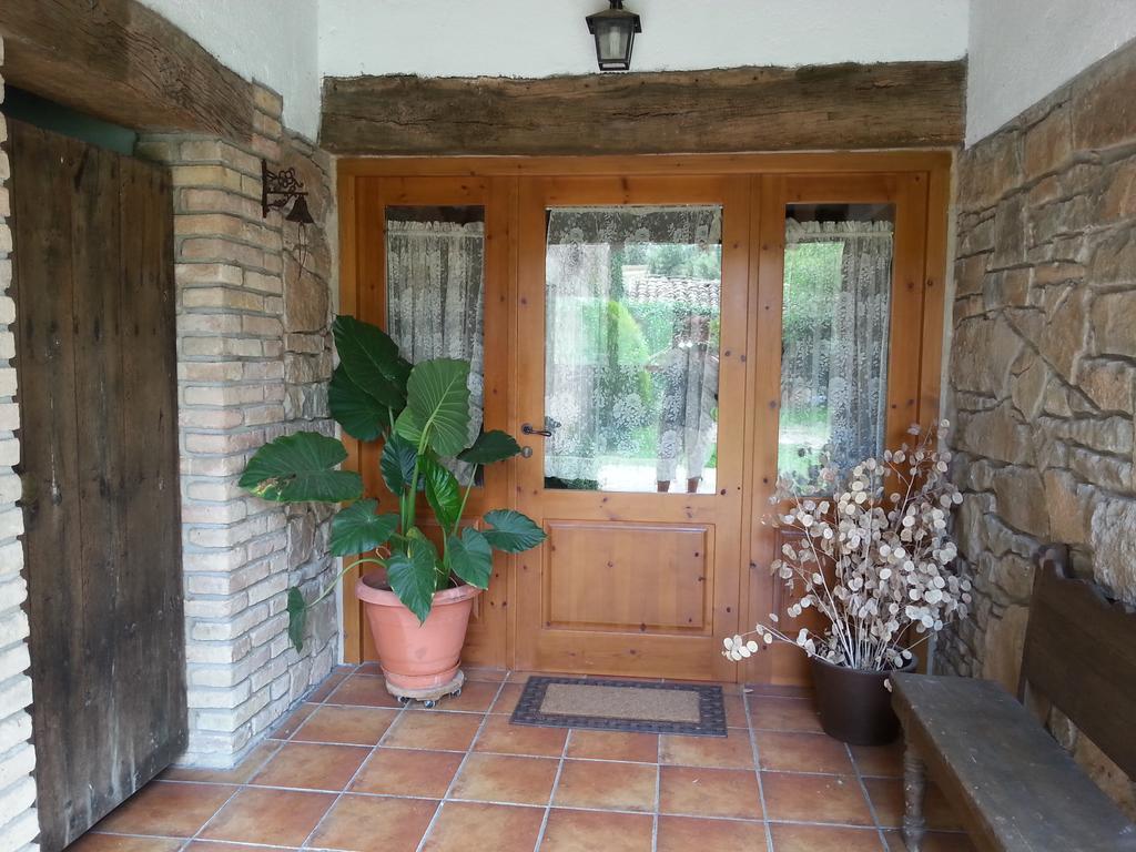 Country House El Permanyer Olost Exterior photo