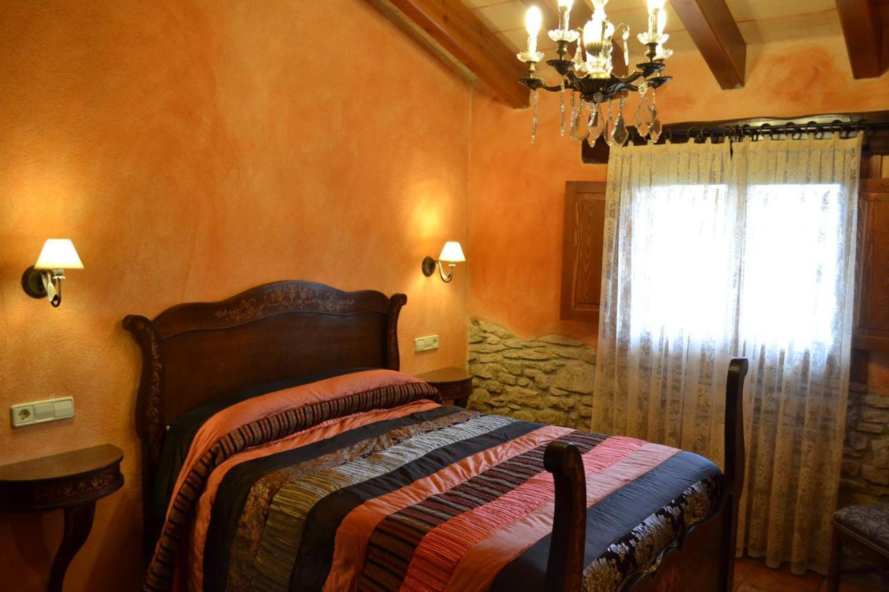 Country House El Permanyer Olost Exterior photo